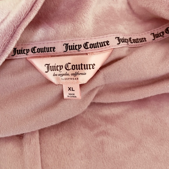 Juicy Couture Women’s Velvet Fleece Button Down Shirt and Pants Mauve Pajama Set - Picture 11 of 11